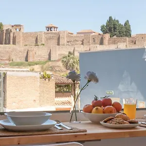 fabulous-terrace-alcazaba-views-next-to-cathedral.es-andalucia.com/